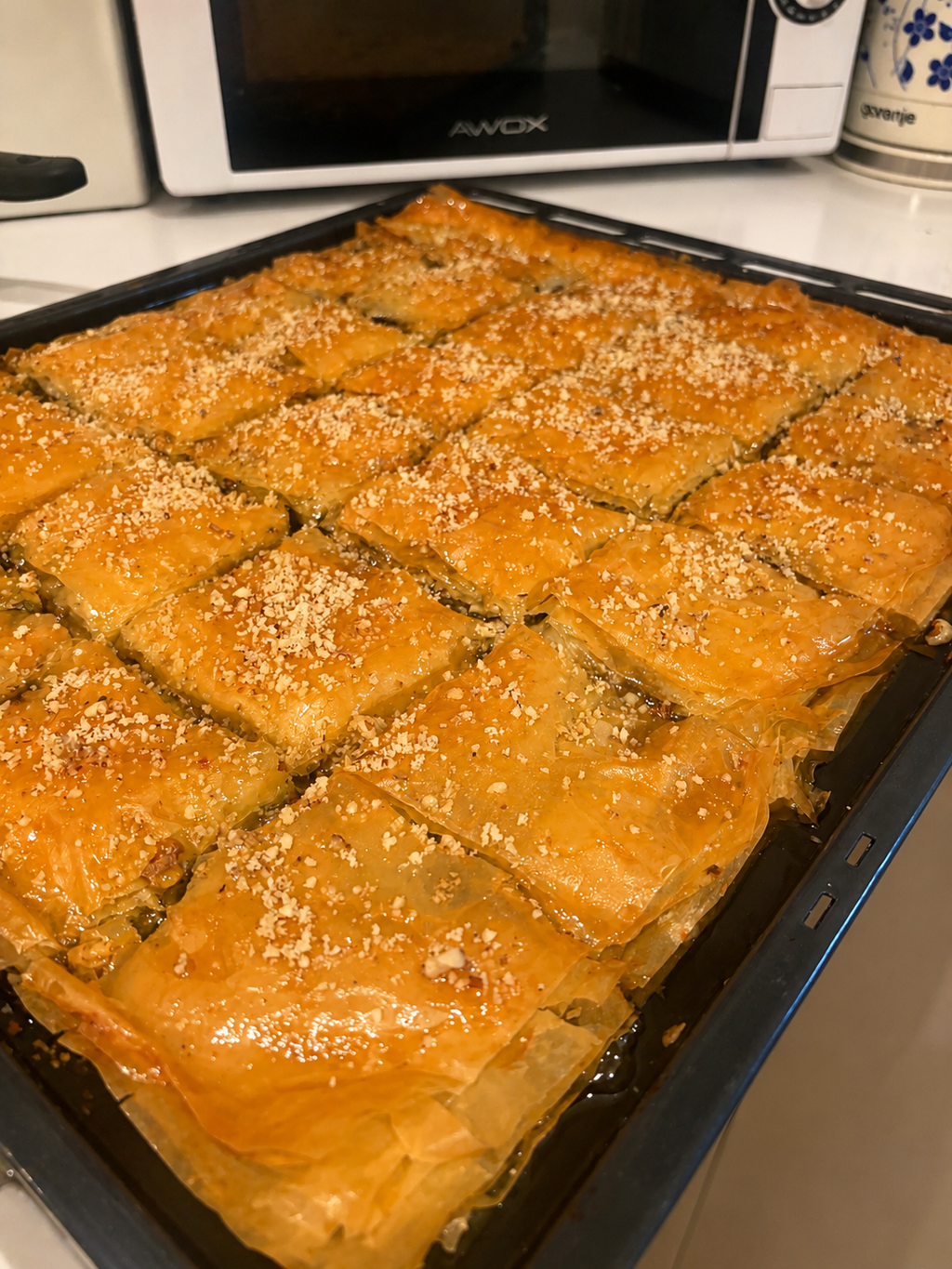 Mürdüm Erikli ve Cevizli Baklava (1kg)